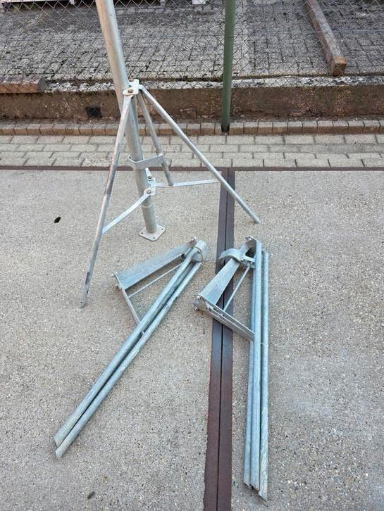 Stempelstatief voor schroefstempels, Doe-het-zelf en Verbouw, Steigers, Zo goed als nieuw, Overige typen, Minder dan 2 meter, Ophalen