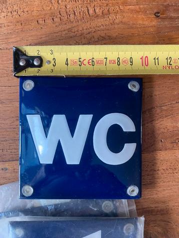 Wc aanduiding, geëmailleerde bordjes, wc/toilet. Nieuw beschikbaar voor biedingen