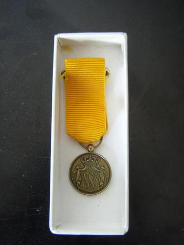 Miniatuur bronzen medaille trouwe dienst beschikbaar voor biedingen