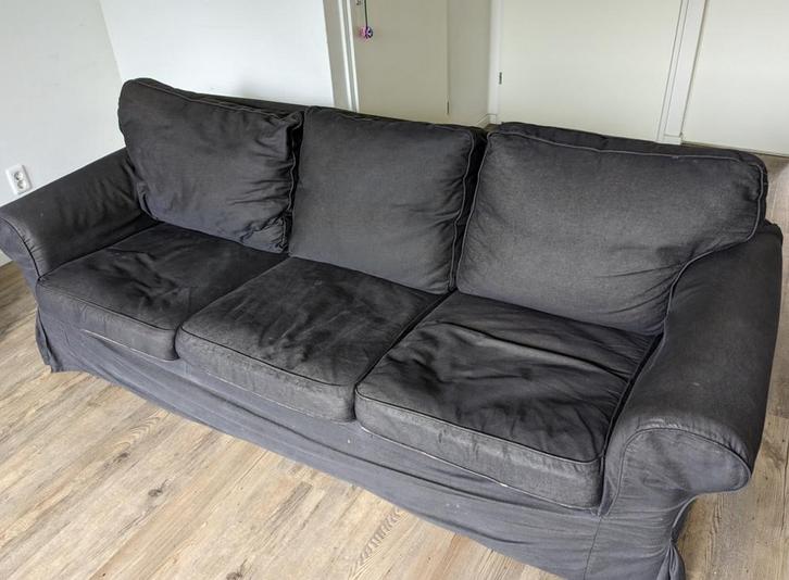 Gratis IKEA Ektorp 3-zitsbank - Wegens ruimtegebrek, Huis en Inrichting, Banken | Bankstellen, Gebruikt, Rechte bank, Driepersoons