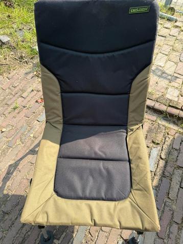Stoel beschikbaar voor biedingen