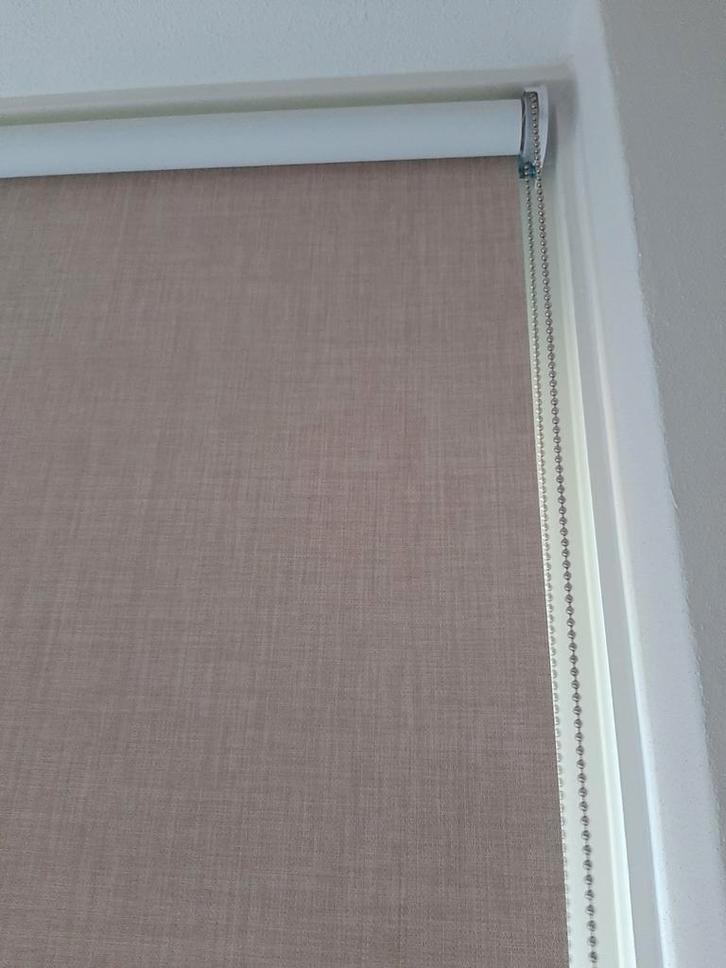 Verduisterende rolgordijnen zo goed als nieuw, Huis en Inrichting, Stoffering | Gordijnen en Lamellen, Zo goed als nieuw, 150 tot 200 cm
