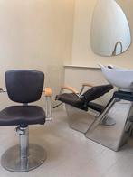 TE KOOP! REM 2 kappersstoelen en een wasunit, Ophalen, Twee, Bruin, Leer