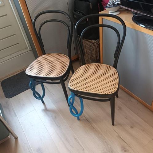 Echte gemerkte Thonet stoel 214K met een knoop in de poot, Huis en Inrichting, Stoelen, Gebruikt, Eén, Hout, Riet of Rotan, Bruin