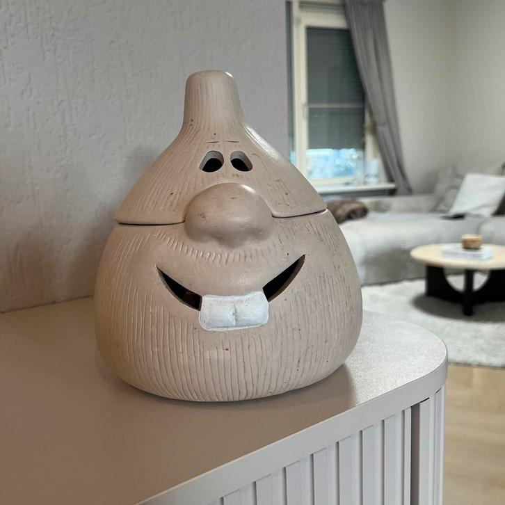 Knoflook pot/ uienpot terracotta blij gezicht, Antiek en Kunst, Antiek | Keramiek en Aardewerk, Ophalen of Verzenden