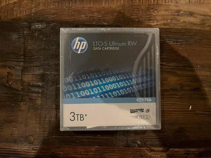 HP LTO5 Ultrium data cartridge, Computers en Software, Beschrijfbare discs, Zo goed als nieuw, Overige typen, Ophalen of Verzenden