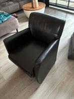 Degelijke eettafel met stoelen, Ophalen, Gebruikt, Hout, 75 tot 100 cm