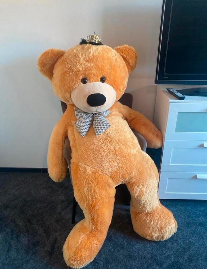 Pluche grote beer met strik sinterklaas kado, Kinderen en Baby's, Speelgoed | Knuffels en Pluche, Zo goed als nieuw, Beer, Ophalen of Verzenden