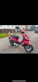 Gezocht Peugeot speeddight 100 motorscooter, Ophalen of Verzenden, Zo goed als nieuw