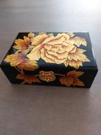Sieraden kistje zwart gelakt. met goudkleurige bloem, Ophalen of Verzenden, Zo goed als nieuw, Zwart