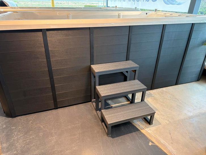 Trap voor een Zwemspa, Tuin en Terras, Zwembad-toebehoren, Zo goed als nieuw, Ladder, Ophalen