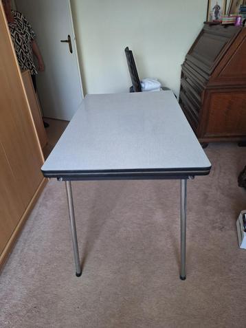 Vintage uitschuifbare formica tafel