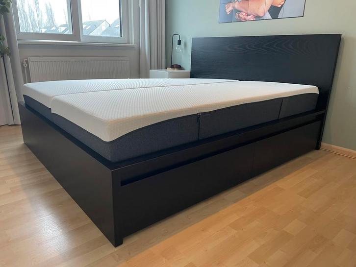 Malm Bedframe IKEA zwart incl. 4 opberglades 160 x 200, Huis en Inrichting, Slaapkamer | Bedden, Gebruikt, Tweepersoons, 160 cm