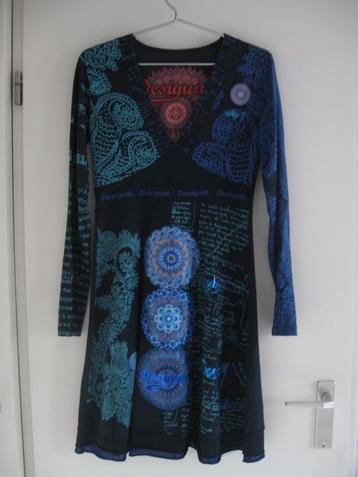 DESIGUAL bijzondere blauwe jurk maat S zo goed als nieuw beschikbaar voor biedingen