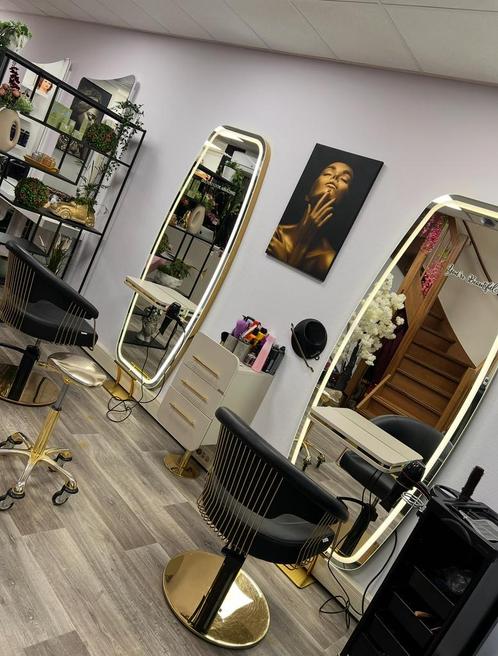 Kappersstoel te huur werk ruimte, Diensten en Vakmensen, Kappers en Thuiskappers, Bruidskapsels, Dreadlocks of Vlechten, Hairextensions