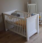 Houten ledikant, commode en wandplank, Ophalen, Gebruikt, 50 tot 70 cm, 100 cm of meer