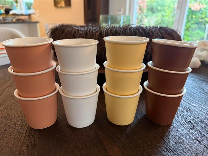 12 Multifunctionele kopjes schaaltjes geel bruin beige wit, Huis en Inrichting, Keuken | Servies, Zo goed als nieuw, Overige typen