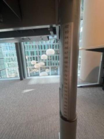 Bureau met slinger en kabelgoot 180x80xH62-84 cm, 19 stuks - afbeelding 8