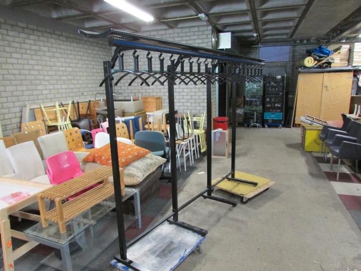 Professioneel garderobe rek (4 stuks), Huis en Inrichting, Woonaccessoires | Kapstokken, Gebruikt, Staande kapstok, 150 tot 200 cm