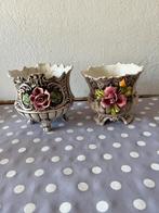 2 vintage bloempotten mooi versierd, Antiek en Kunst, Ophalen