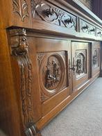 Kast antiek houtsnijwerk, Ophalen