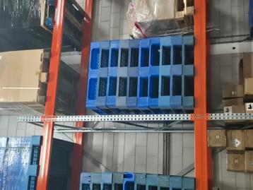 Blok kunstof pallets / plastic pallets beschikbaar voor biedingen