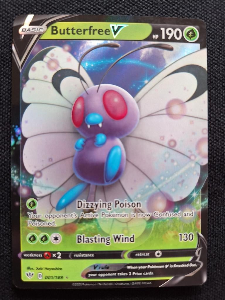 Pokémon Butterfree V 001/189 Darkness Ablaze, Ophalen of Verzenden, Zo goed als nieuw, Losse kaart, Foil