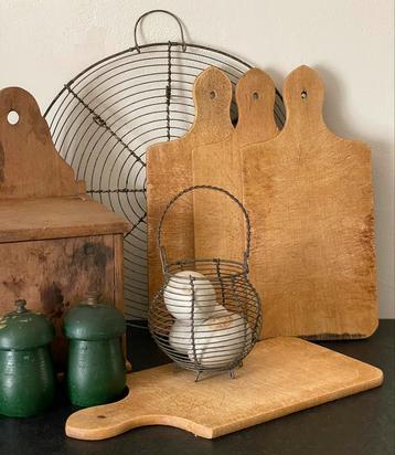 Brocante oude houten broodplankjes / broodplankje beschikbaar voor biedingen