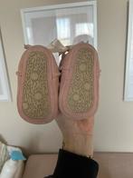 Uggs babyschoentjes maat 18, Kinderen en Baby's, Babykleding | Schoentjes en Sokjes, Ophalen of Verzenden, Zo goed als nieuw, Meisje