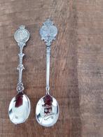 Lepeltjes Juliana en Beatrix, Ophalen of Verzenden, Zo goed als nieuw, Speld(je) of Lepel(tje)