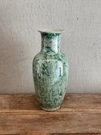 Vintage Chinese vaas groen, Antiek en Kunst, Verzenden