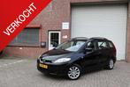 Mazda 5 1.8 Touring 7 zits 2e eigenaar NAP Airco Trekhaak AP, Auto's, Stof, 4 cilinders, Zwart, Origineel Nederlands