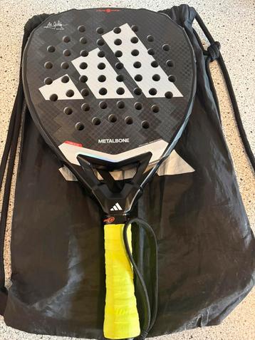 Adidas Metalbone 3.4 beschikbaar voor biedingen