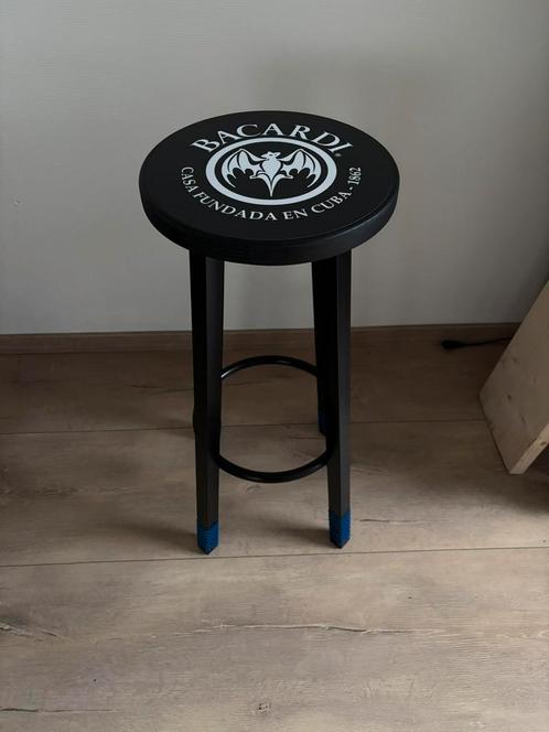 Bacardi barkukken nieuw set van 4, Huis en Inrichting, Barkrukken, Nieuw, 60 tot 90 cm, Metaal, 5 krukken of meer, Ophalen of Verzenden