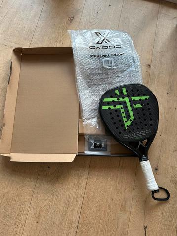 Oxdog Ultimate Pro HES 2025 Padelracket beschikbaar voor biedingen