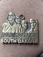 Mount rushmore shrine of democracy ornament, Ophalen, Overige materialen