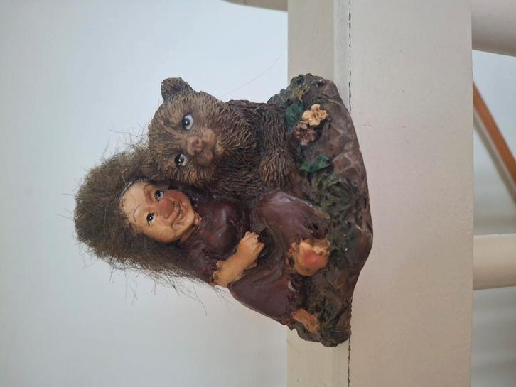 Candy Design troll vintage sculptuur met beer goede staat, Verzamelen, Beelden en Beeldjes, Zo goed als nieuw, Dier, Ophalen of Verzenden