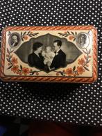 Koekblik Koninklijke Familie 1938, Verzamelen, Blikken, Ophalen of Verzenden, Gebruikt, Koek(jes), Overige merken