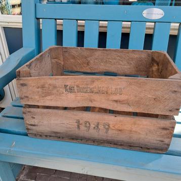 Oude houten fruitkist uit 1949 van Kon Domein "Het Loo"  beschikbaar voor biedingen