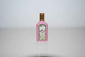 Miniatuur Gucci Flora Gorgeous Gardenia beschikbaar voor biedingen