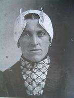 Klederdracht in de Alblasserwaard, 19e eeuw, Ophalen of Verzenden, Zo goed als nieuw, H. Roza