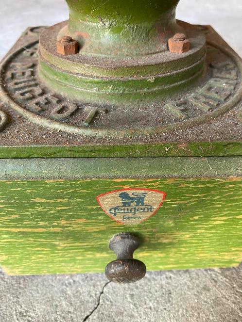 Antieke Peugeot Koffiemolen - Groen, Antiek en Kunst, Antiek | Keukenbenodigdheden, Ophalen of Verzenden