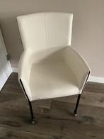 6 Witte Kunstleren Stoelen met Wieltjes, Huis en Inrichting, Stoelen, Ophalen, Gebruikt, Wit, Metaal
