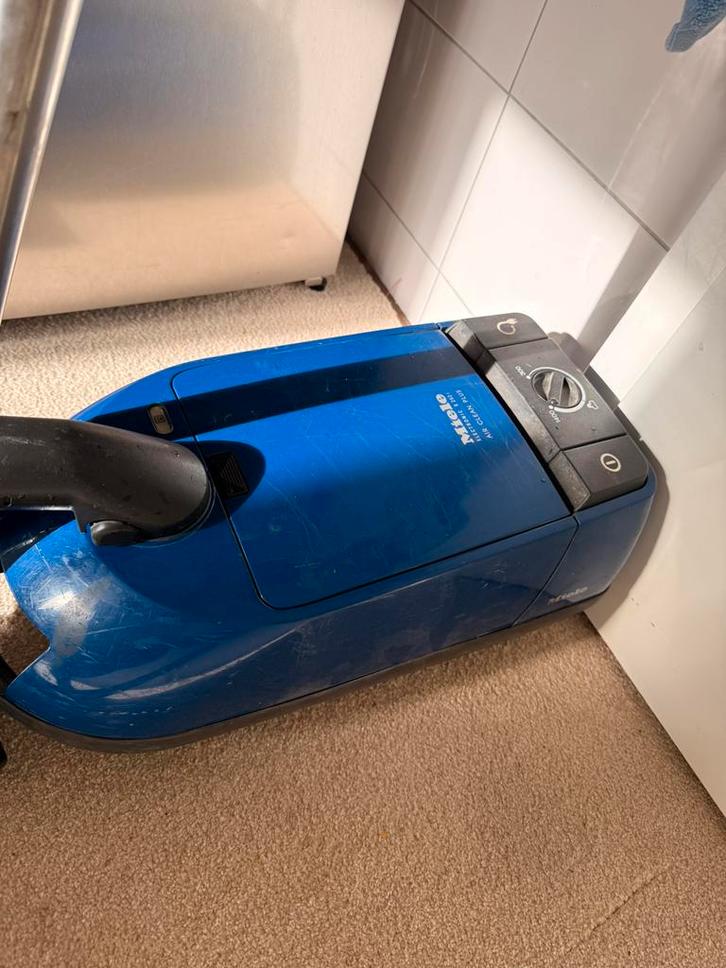 Miele S 252 i Air Clean Plus Stofzuiger – Goed Lezen, Witgoed en Apparatuur, Stofzuigers, Zo goed als nieuw, 1200 tot 1600 watt