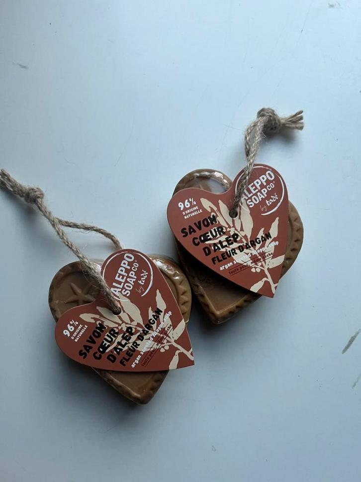 2x Tadé Aleppo Hart Zeep, Sieraden, Tassen en Uiterlijk, Uiterlijk | Lichaamsverzorging, Nieuw, Bad & Douche, Ophalen of Verzenden