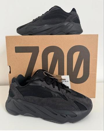 Yeezy 700 V2 Fanta (Maat 38) - Nieuw beschikbaar voor biedingen
