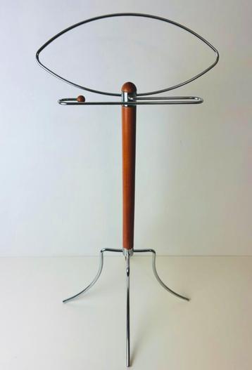 Scandinavisch Deense mid century dressboy beschikbaar voor biedingen
