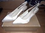 Mooie nieuwe Menbur (trouw)schoenen maat 37., Kleding | Dames, Trouwkleding en Trouwaccessoires, Ophalen of Verzenden, Nieuw, Schoenen