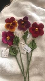 Handgemaakte violen wolvilt - Sjaal met verhaal NIEUW!, Ophalen of Verzenden, Nieuw, Binnen