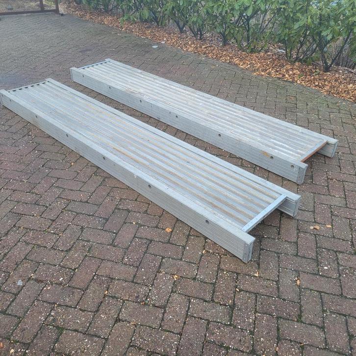 Layher & LSC loopbruggen steigerplatforms, Doe-het-zelf en Verbouw, Steigers, Rolsteiger of Kamersteiger, 5 meter of hoger, Ophalen